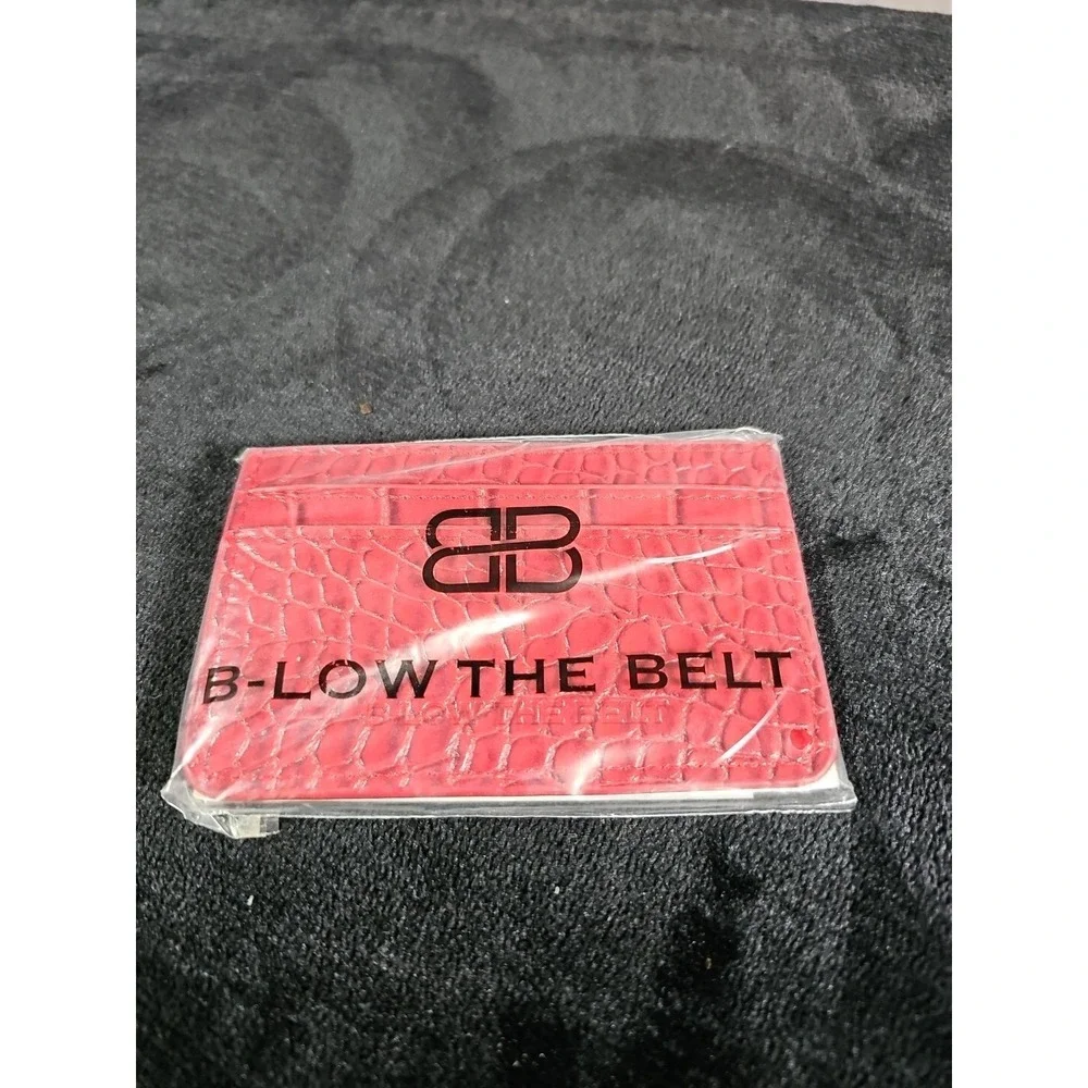 B-LOW THE BELT Card Case Red Crocodile Embossed Front‎ Slits Back Zipper New
